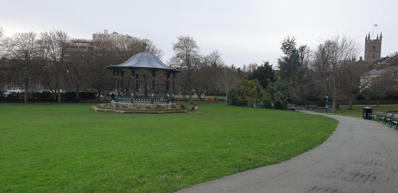 Tivoli Bungalow Уэстон-сьюпер-Мэр Экстерьер фото